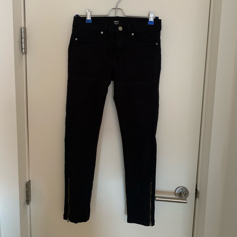 Urban outfitter capris khaki jeans